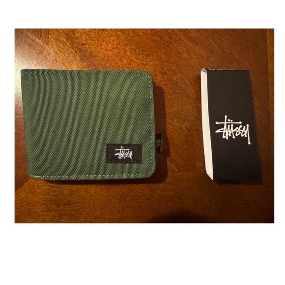 Green Stussy Wallet - Picture 2 of 2